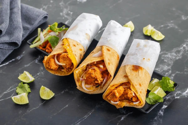 egg-chicken-roll-popular-street-600nw-2639619989